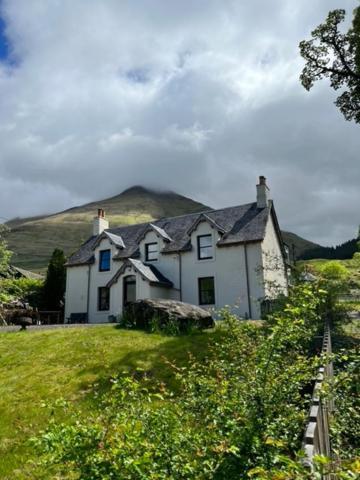 Beautiful Farm House At The Foot Of Ben More. Крианларич Экстерьер фото